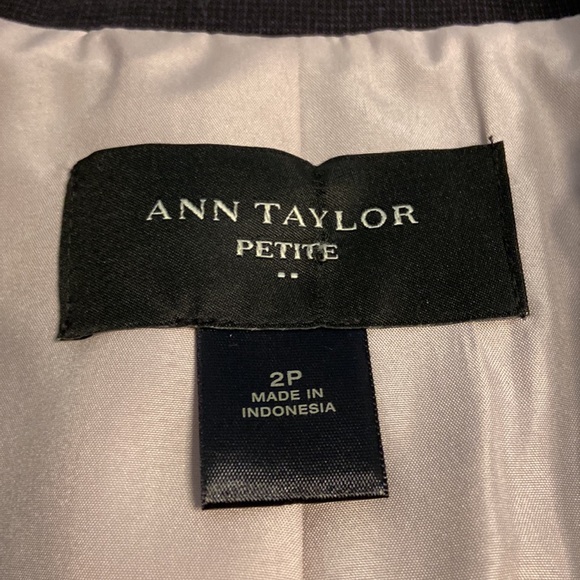 Ann Taylor size 2P blazer excellent condition length 22” bust 28” see all photos - Picture 10 of 12